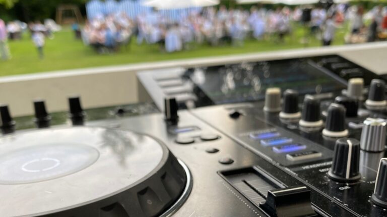 DJ per eventi aziendali in Cilento